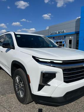 2025 Chevrolet Traverse LT