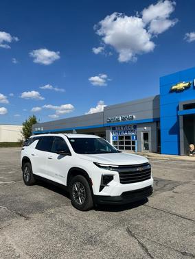 2025 Chevrolet Traverse LT