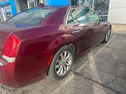 2017 Chrysler 300C Base