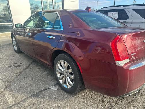 2017 Chrysler 300C Base