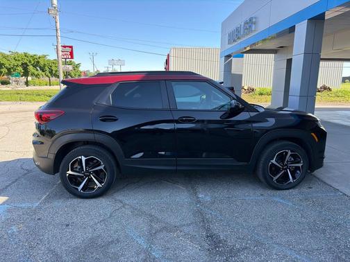 Mosaic Black Metallic 2022 Chevrolet Trailblazer RS