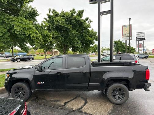 Black 2022 Chevrolet Colorado Z71