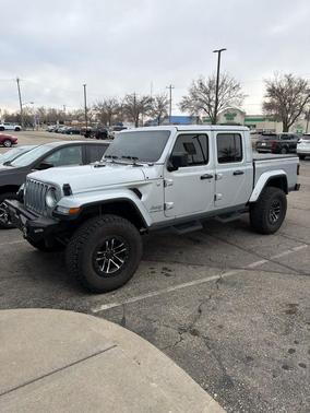2023 Jeep Gladiator Overland