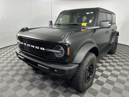 VELOCITY BLUE METALLIC 2022 Ford Bronco Wildtrak