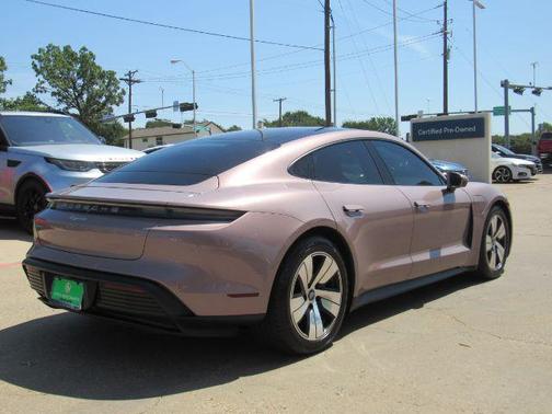 2023 Porsche Taycan Premium Package