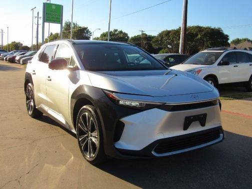 2023 Toyota bZ4X Limited