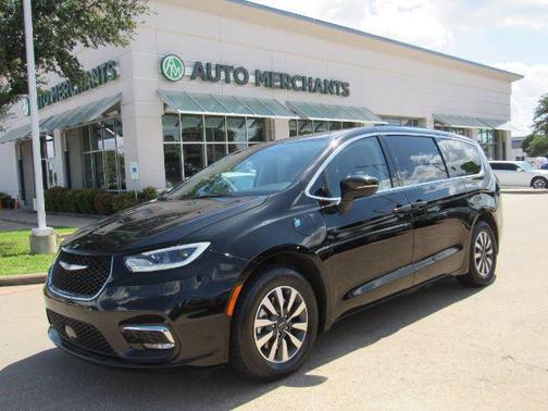 2023 Chrysler Pacifica Hybrid Touring L