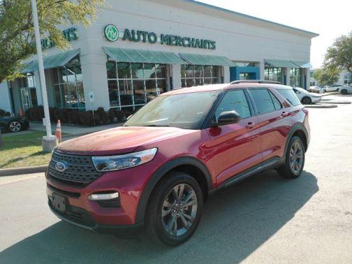 Rapid Red Metallic Tinted Clearcoat 2023 Ford Explorer XLT