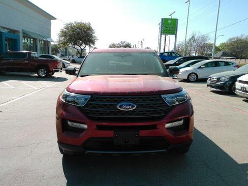 Rapid Red Metallic Tinted Clearcoat 2023 Ford Explorer XLT