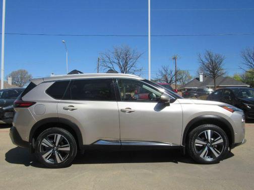 2022 Nissan Rogue Platinum