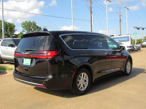 2025 Chrysler Pacifica L