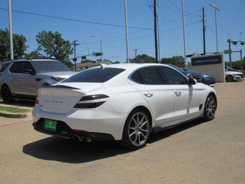 2022 Genesis G70 2.0T RWD