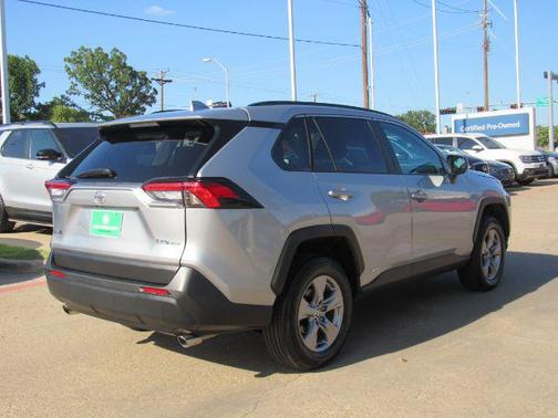 2025 Toyota RAV4 Hybrid LE