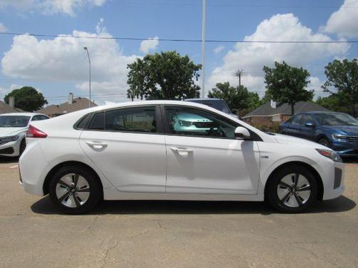 2017 Hyundai IONIQ Hybrid Blue