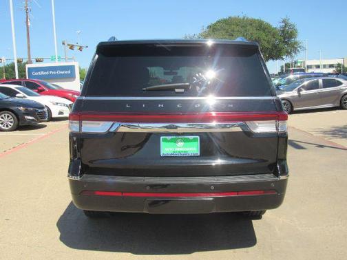 2024 Lincoln Navigator Premiere