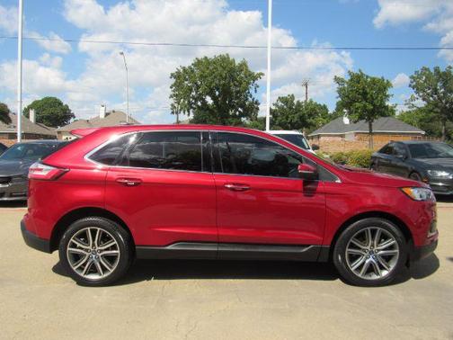 2020 Ford Edge Titanium