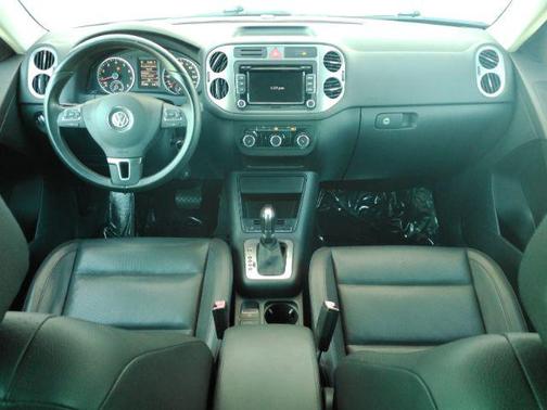2011 Volkswagen Tiguan SE