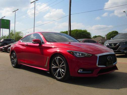 2022 INFINITI Q60 LUXE