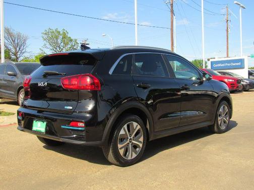 2022 Kia Niro EV S