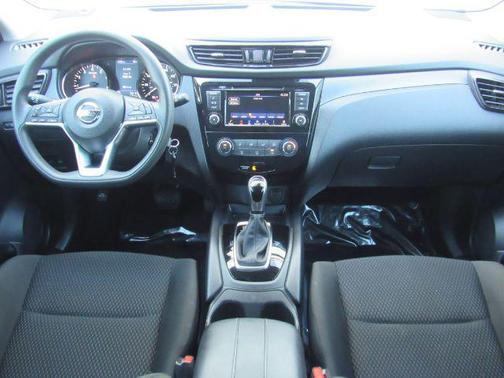 2022 Nissan Rogue Sport S