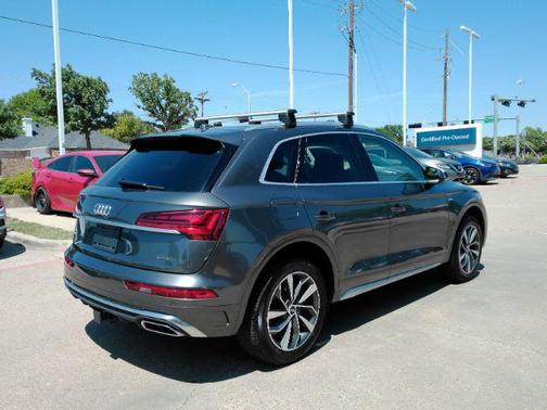 Daytona Gray Pearl Effect 2022 Audi Q5 45 S line Premium Plus