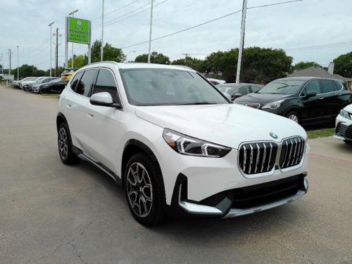 Alpine White 2024 BMW X1 xDrive28i