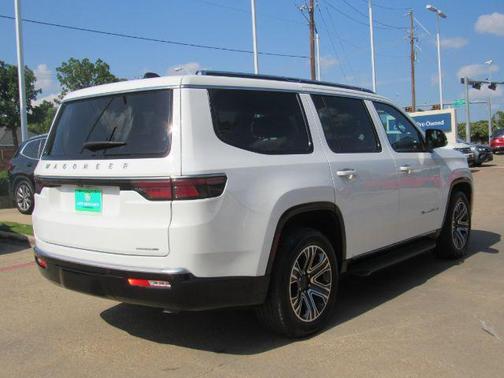 2024 Jeep Wagoneer Series II 4x2