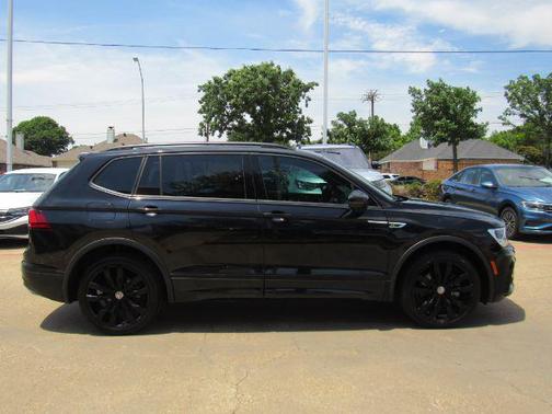 2021 Volkswagen Tiguan 2.0T SE R-Line Black