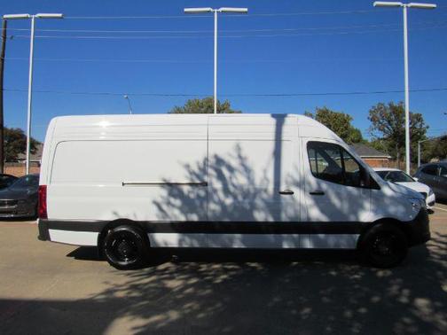 2024 Mercedes-Benz Sprinter 2500 High Roof 4-Cyl Diesel