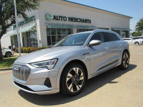 2022 Audi e-tron Premium Plus