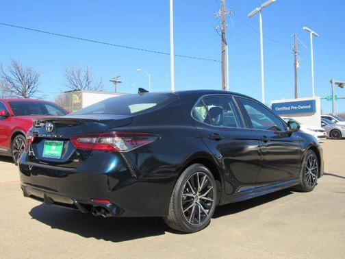 2021 Toyota Camry SE