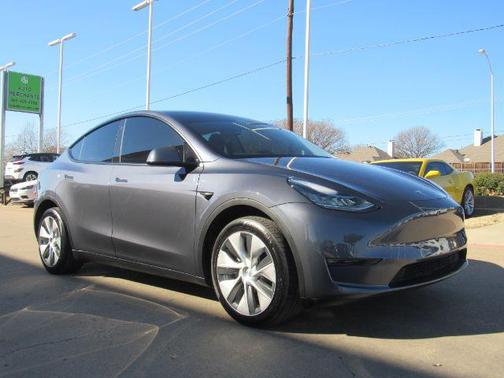 2023 Tesla Model Y Long Range Dual Motor All-Wheel Drive