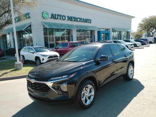 2025 Chevrolet Trax LS