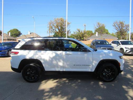2025 Jeep Grand Cherokee Altitude