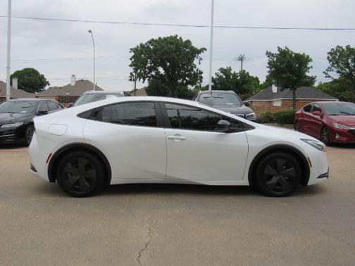 2023 Toyota Prius Prime SE