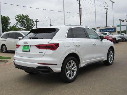 2025 Audi Q3 Premium 45 TFSI S line quattro Tiptronic