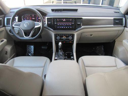2022 Volkswagen Atlas 3.6L SE w/Technology