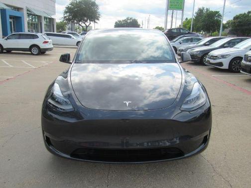 2024 Tesla Model Y Long Range Dual Motor All-Wheel Drive