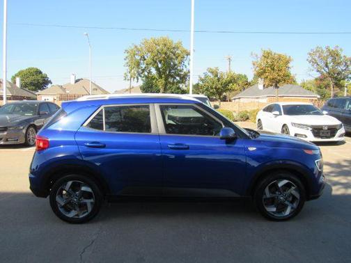 2024 Hyundai VENUE Limited