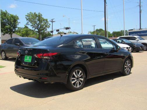 2023 Nissan Versa 1.6 S
