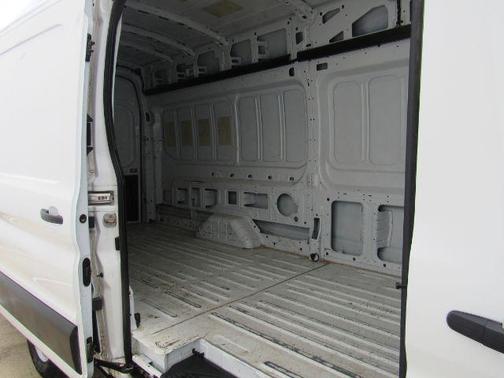 2022 Ford Transit-250 Base