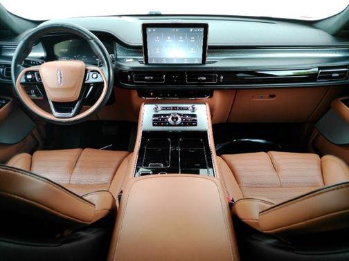 Pristine White Metallic Tri-Coat 2022 Lincoln Aviator Black Label Grand Touring AWD
