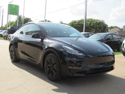 2022 Tesla Model Y Long Range Dual Motor All-Wheel Drive