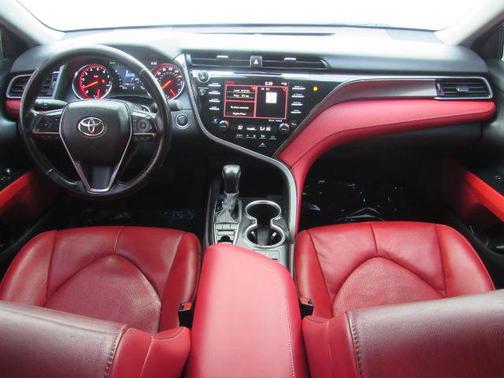 2020 Toyota Camry XSE