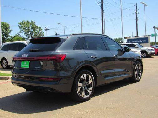 2021 Audi e-tron Premium