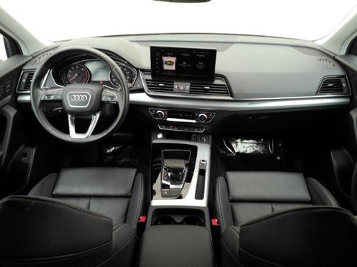 2024 Audi Q5 45 S line Premium