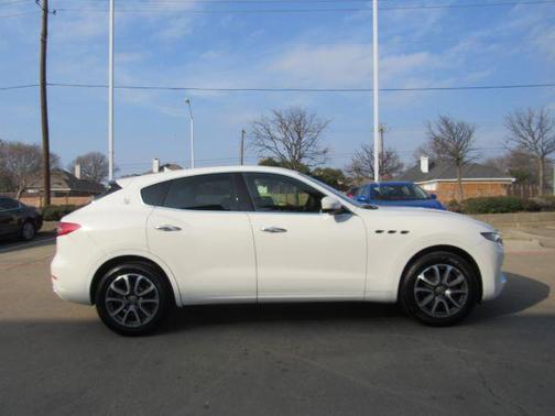 2019 Maserati Levante Base