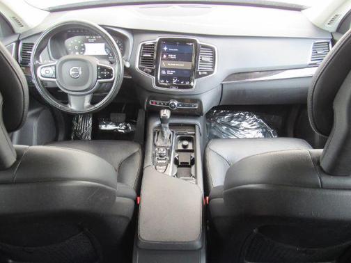 2018 Volvo XC90 T5 Momentum