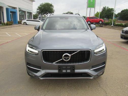 2018 Volvo XC90 T5 Momentum
