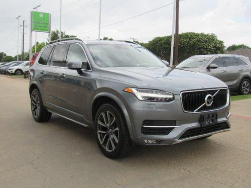 2018 Volvo XC90 T5 Momentum
